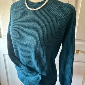 Ladies pull over crew neck long sleeve sweater